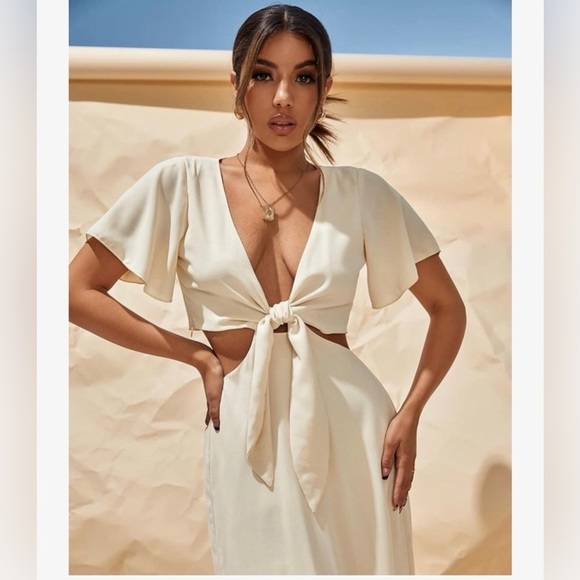 Cupshe Dresses & Skirts - Cupshe Short Sleeve Tie Front V Neck Cutout Waist Slit Hem Maxi Dress size S